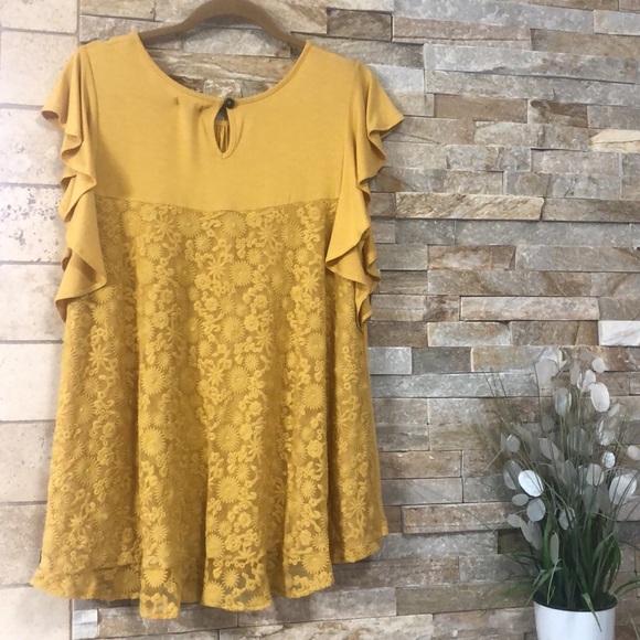 Treehouse Jane Top with Ruffles Detail